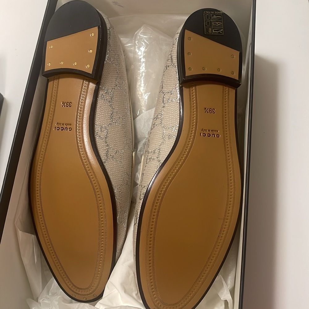 brand new never worn Gucci loafers. They were never used, they’re just too big. - Picture 3 of 4